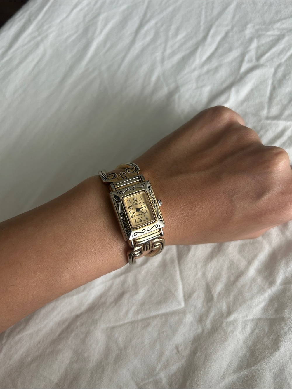 Vintage Geneva Quartz Women's Watch – two toned gold and silver